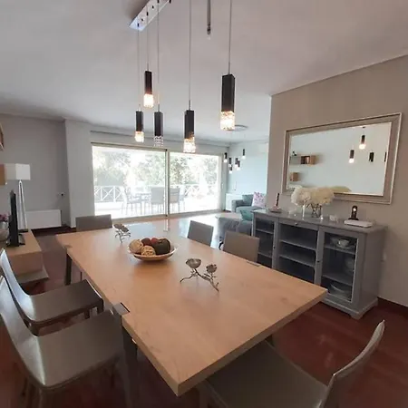 Luxury Beachfront 3 Bedroom In Kavouri Beach, Apartment *