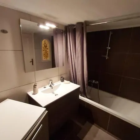 Luxury Beachfront 3 Bedroom In Kavouri Beach, Apartment