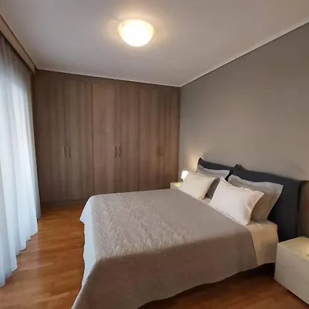 Apartment Luxury Beachfront 3 Bedroom In Kavouri Beach,