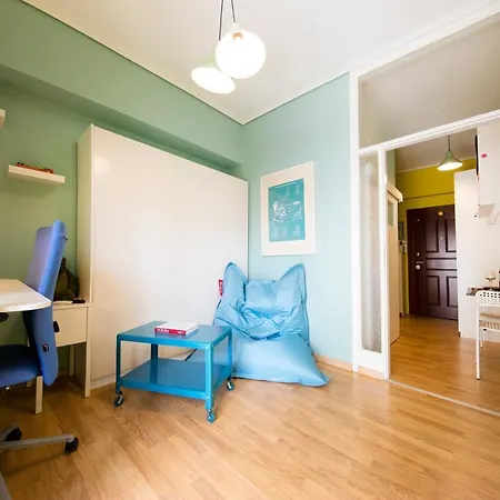 Startupper's Pad In Real Athenian Neighbourhood Athens