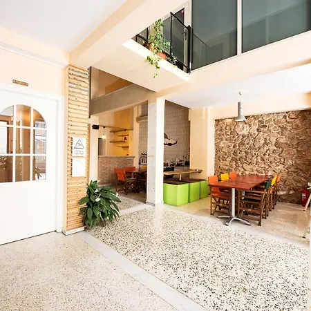 Safestay Monastiraki Athens