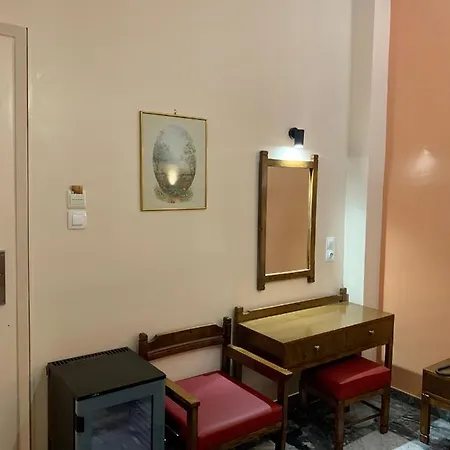 Cosmos Hotel 2*