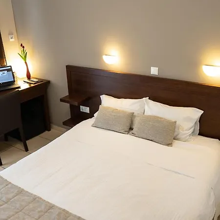 Hotel Hill *
