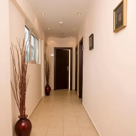 Hotel Hill