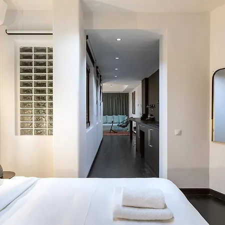 Hotel Nin&bau Sarri 2 3*