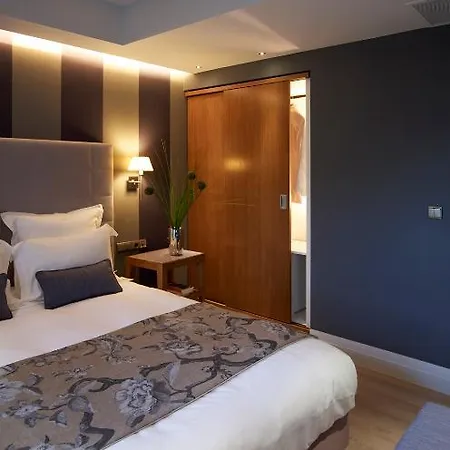 The Y Hotel 4*