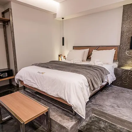 Athina Streetapartments Aparthotel 3*