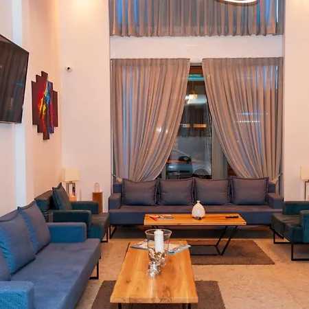 Hotel Meni &