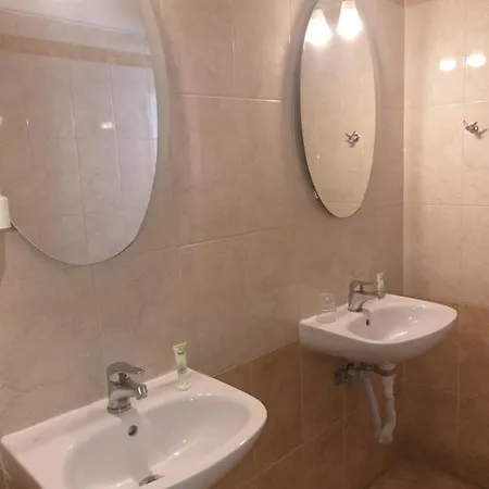 Apollo Hotel 3*