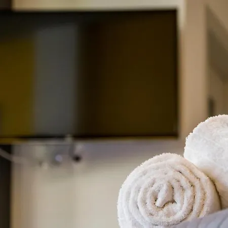 Eternal Luxury Suites *