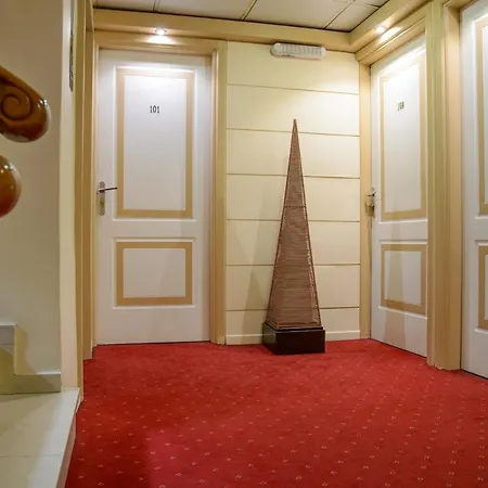 Hotel Victory