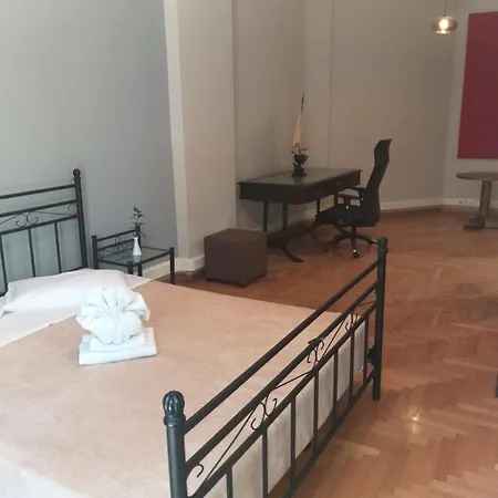 Apollo Hotel 3*