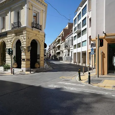 Estalagem Plues 43 / C Atenas