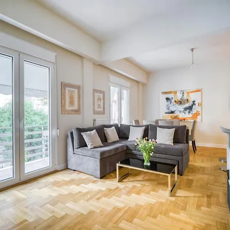 Apartment Lovely Sunlit 2 Bedroom 2 Bathroom