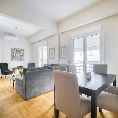 Lovely Sunlit 2 Bedroom 2 Bathroom Athens