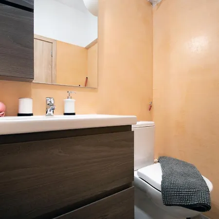 Abstract Flat With Urban View Apartment *
