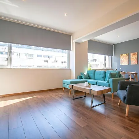 Apartment Abstract Flat With Urban View