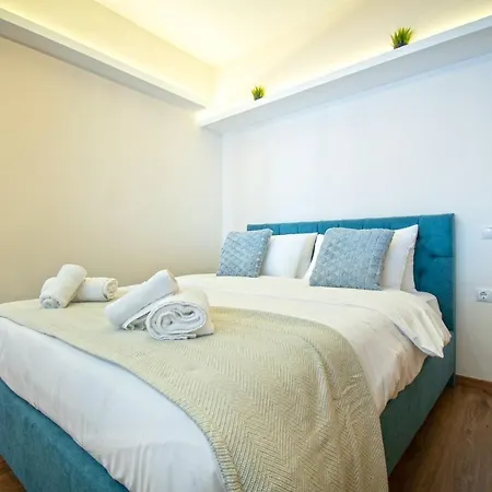 Abstract Flat With Urban View Apartment *