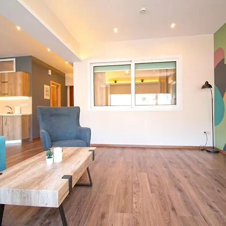 Abstract Flat With Urban View *