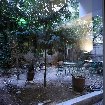 Calm And Cozy Flat With Romantic Garden أثينا