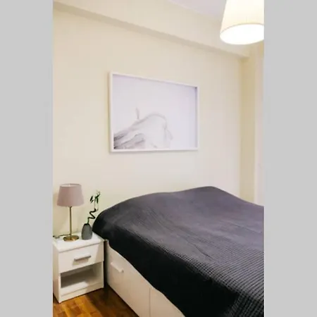 Newly Renovated Athenian With Balcony *
