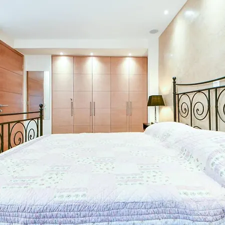 Modern Hospitality, With Private Garden, Athens