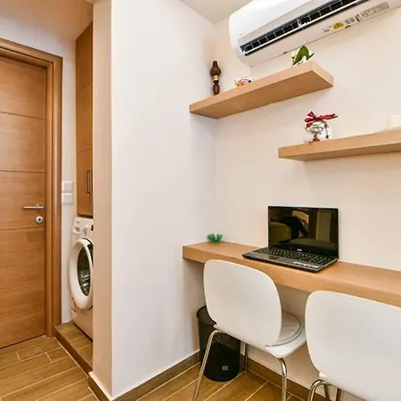 Apartment Modern Hospitality, With Private Garden, Athens