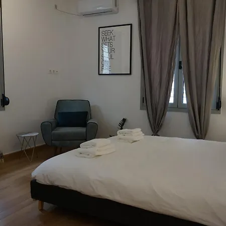 Exarcheia House Atenas