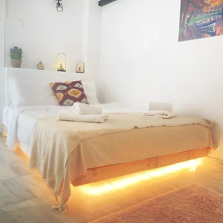 Thisio Loft *