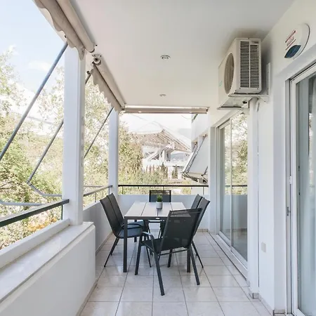 Splendid 3br Close To Olympic Stadium Apartment *