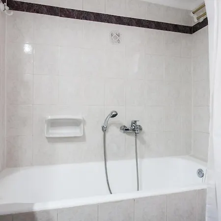 Splendid 3br Close To Olympic Stadium *