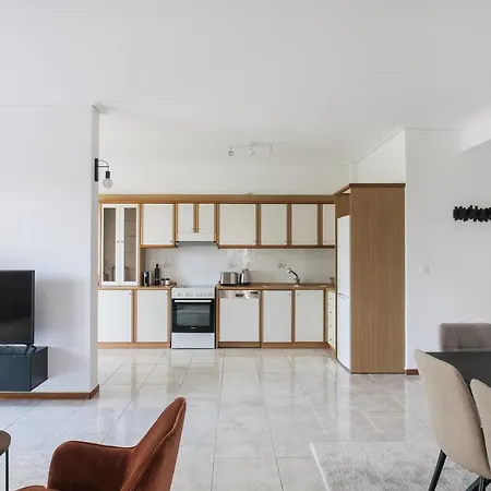 Splendid 3br Close To Olympic Stadium *