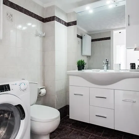 Splendid 3br Close To Olympic Stadium *