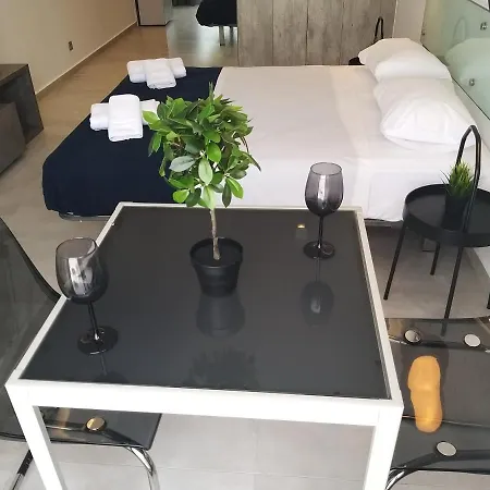 דירה Amazing @ Aiolou Str. *