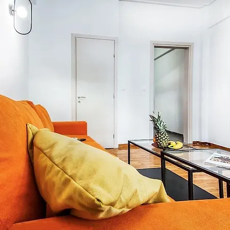 Modern And Stylish Renovated Flat, Next To Metro Athens
