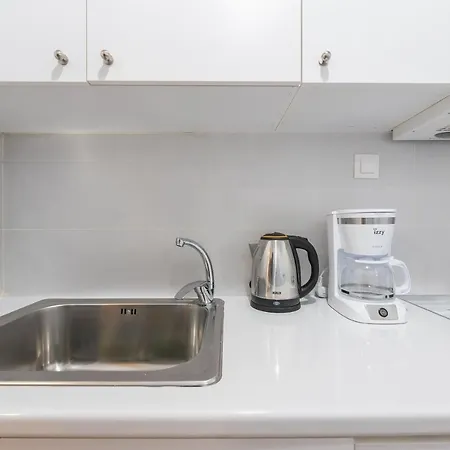 At Megaro Mousikis St Semi Basement 1bed 2 Pers
