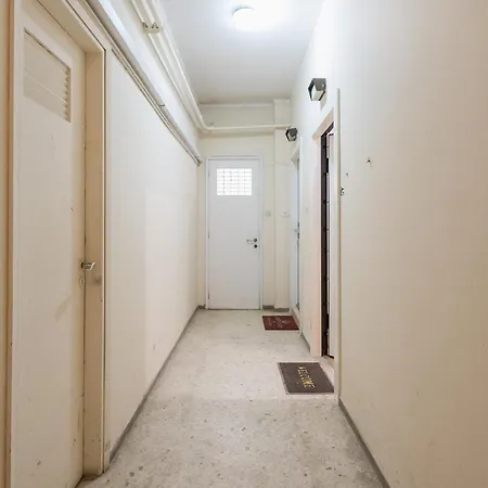 At Megaro Mousikis St Semi Basement 1bed 2 Pers