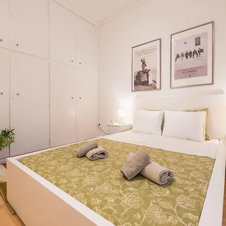 Apartmán At Megaro Mousikis St Semi Basement 1bed 2 Pers *