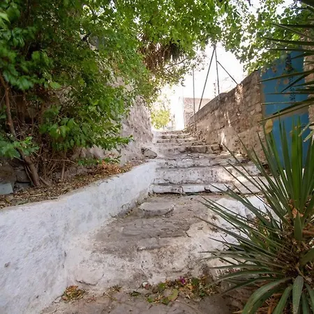 Anafiotika Fos Cycladic Home! *