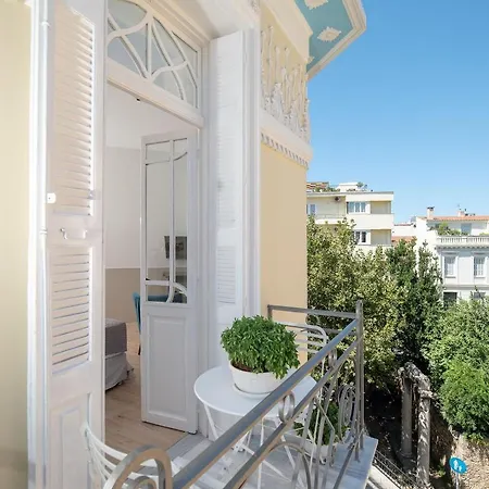 Plaka Arch Bed and breakfast