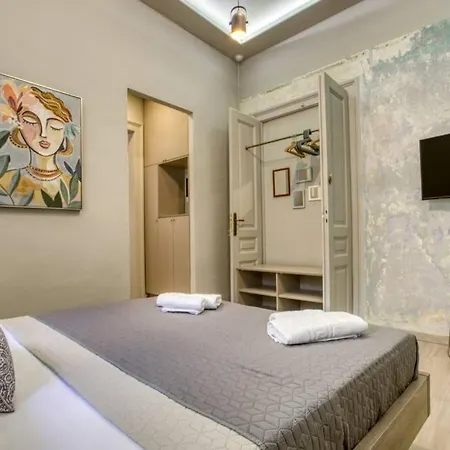 Plaka Filotheis House A *