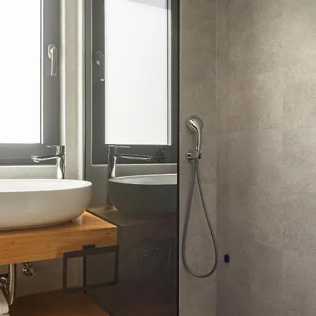 11 Enteka Acropolis 4* Athens