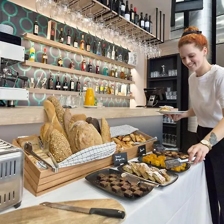 Trendy By Prime 4* Athen