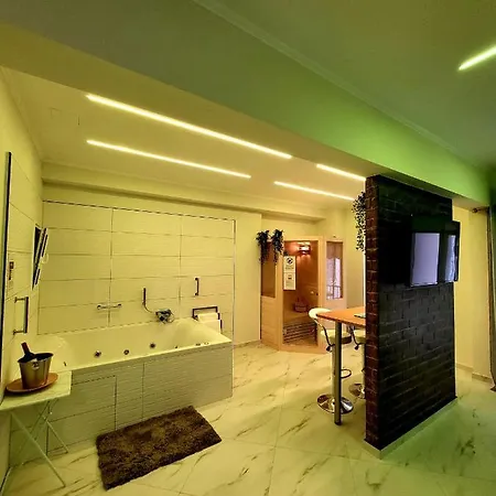 Romantic Deluxe Svite Wise Jacuzzi And Sauna * Atenas