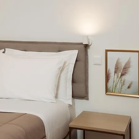 Voulis Attico &