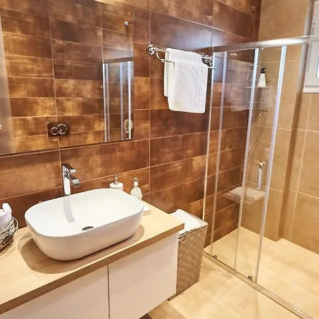 The El Greco Spirit Meets The Athenian Luxury Apt1 *