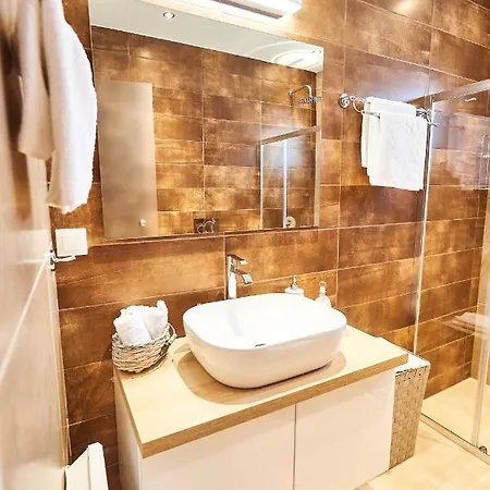 The El Greco Spirit Meets The Athenian Luxury Apt1
