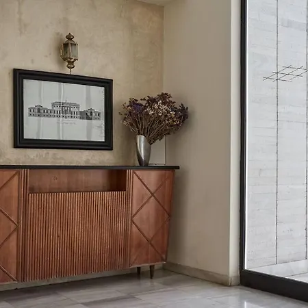 Chic N Bright 3bd With Hilton View Athens