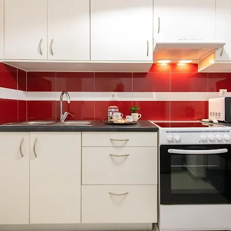 Nadia’s Boutique Apartment, Appartement *