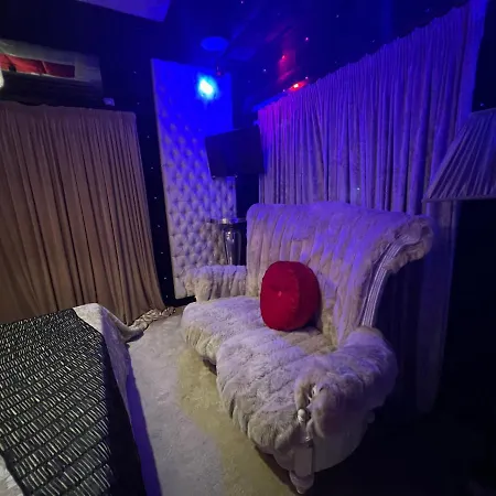 Hotel Xcite Salem